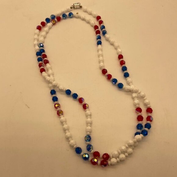 $$ SOLD $$ EUC Vintage White Red and Blue Crystal/Glass Bead Necklace - Picture 1 of 7
